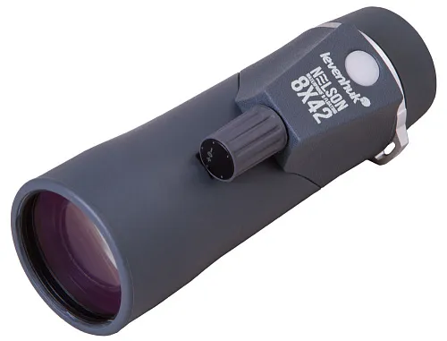 fotografia monoculare Levenhuk Nelson 8x42 con reticolo e bussola