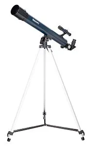 figura telescopio Levenhuk Discovery Sky T50 con libro