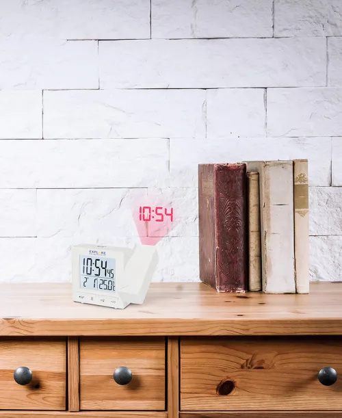 foto orologio a proiezione digitale RC Explore Scientific con temperatura interna, bianca,  5